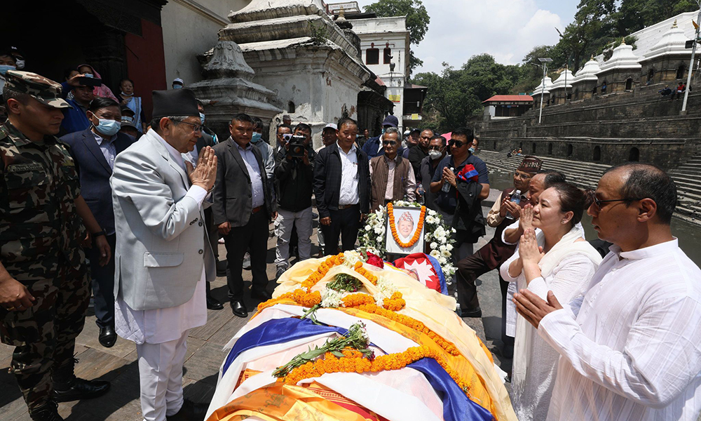 यसरी गरियो कांग्रेस नेता पूर्वमन्त्री गुरुङको अन्त्येष्टि