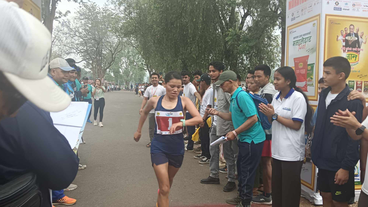 कर्णाली हाफ म्याराथनको उपाधि आर्मीका नरेन्द्रले जिते , महिलातर्फको उपाधि एपिएफकी भण्डारीलाई