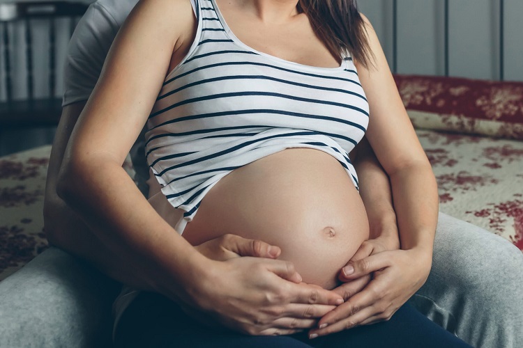 भाइको सन्तानकी आमा बनिन् बहिनी, जन्म दिएपछि भनिन्- ‘यो काम बारम्बार गर्न चाहन्छु !’