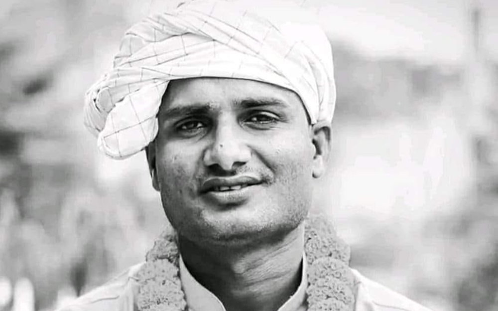 कारले मोटरसाइकललाई ठक्कर दिँदा पत्रकार  यादवको मृत्यु