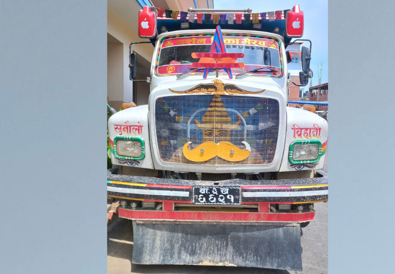 ग्वार्कोमा युवकलाई ठक्कर दिएर भागेको टिपर सीसीटीभीमार्फत टिकाभैरवमा फेला