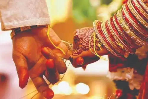 आफ्नै बिहे भएको सपनामा देखे कस्तो फल मिल्छ ?