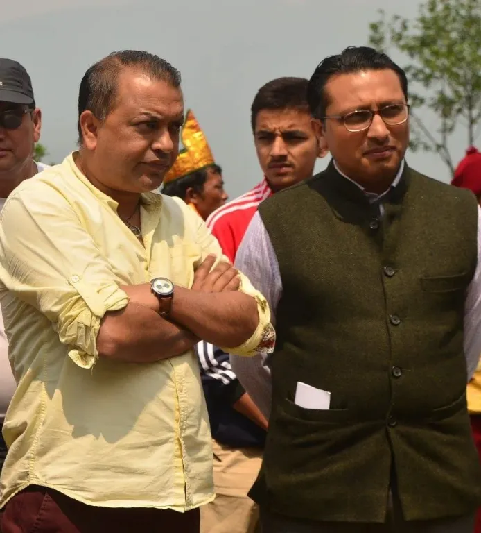 गगन थापा र स्वर्णिम वाग्ले एकसाथ सामाजिक सञ्जालबाट गायब !