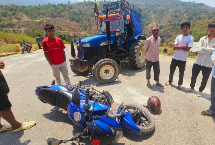 अछाममा सवारी दुर्घटनामा परी दुई पत्रकार घाइते