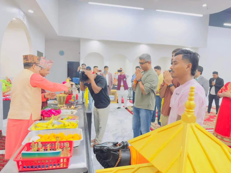 विश्वकप खेल्नुअघि पशुपतिनाथ मन्दिरको दर्शन गर्दै नेपाली खेलाडी