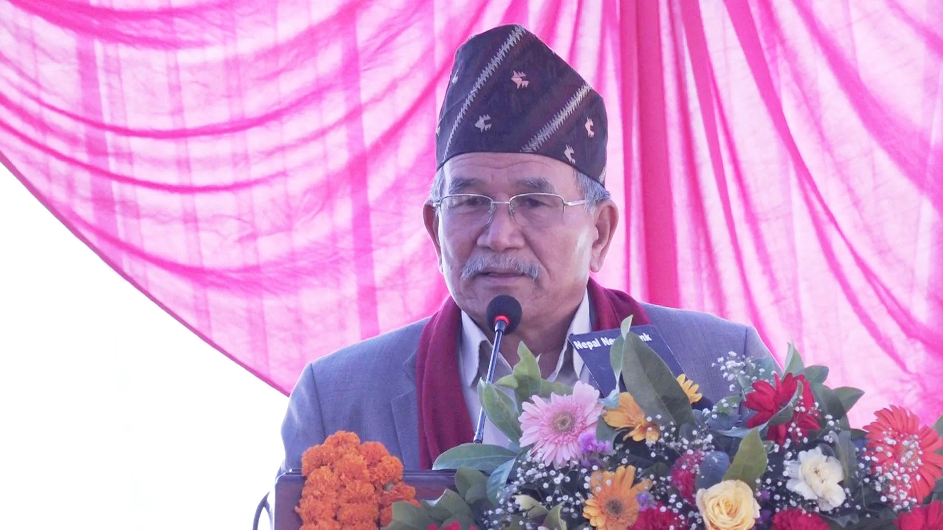 नगरप्रमुख महर्जन भन्छन् :बरु बाघ भालु लैजानुहोस्, चिडियाखाना सार्न दिँदैनौँ