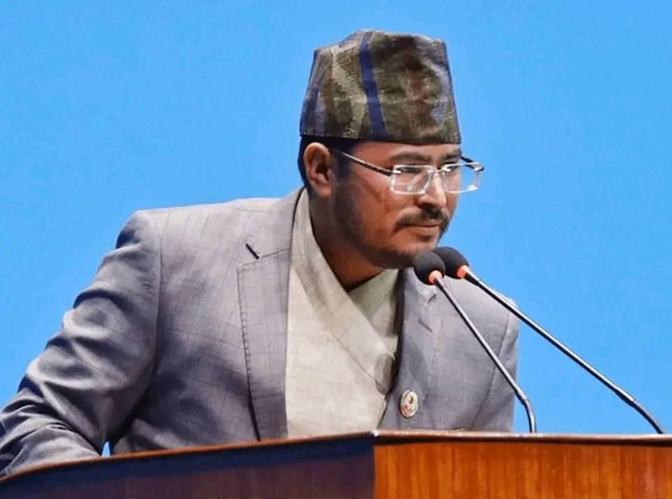 ज्ञानेन्द्र शाही यसरी बोल्दा बोल्दै माइक काटिएपछि