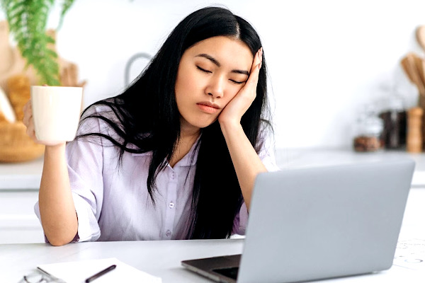 के तपाईलाई दिउसोको समयमा पनि झुपु–झुपु निद्रा लाग्ने समस्या छ ? हुनसक्छ यस्तो जटिल रोग