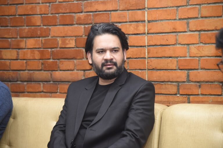 मेयर बालेनको पार्श्व गायनमा डेब्यु, ‘लाज शरणम्’का लागि रेकर्ड गरे गीत