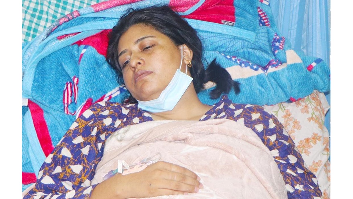 लोक दोहोरी गायिका बबिता बानियाँ ‘जेरी’ अस्पताल भर्ना