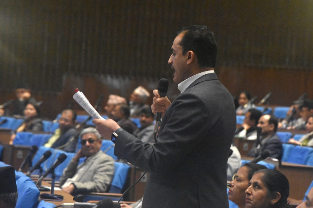 एमालेलाई माओवादी नेताको प्रश्नः गिरीबन्धुको कालो धब्बा कसरी पखाल्नुहुन्छ ?