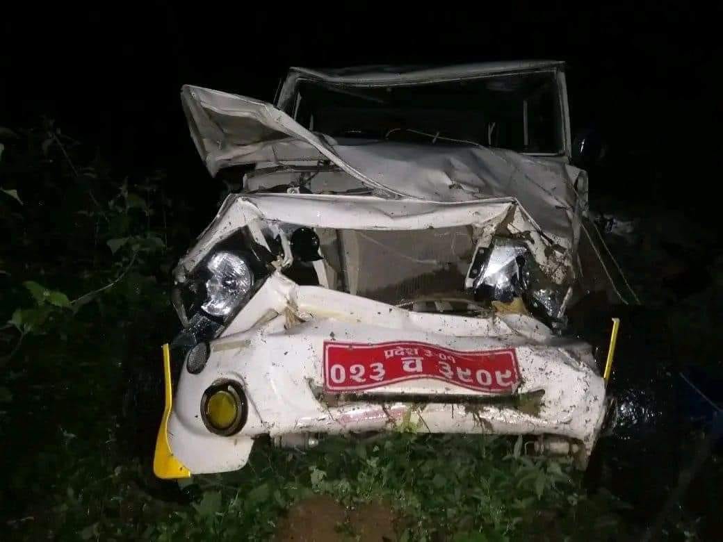 बोलेर दुर्घटना हुँदा एक जनाको मृत्यु, ९ जना घाइते