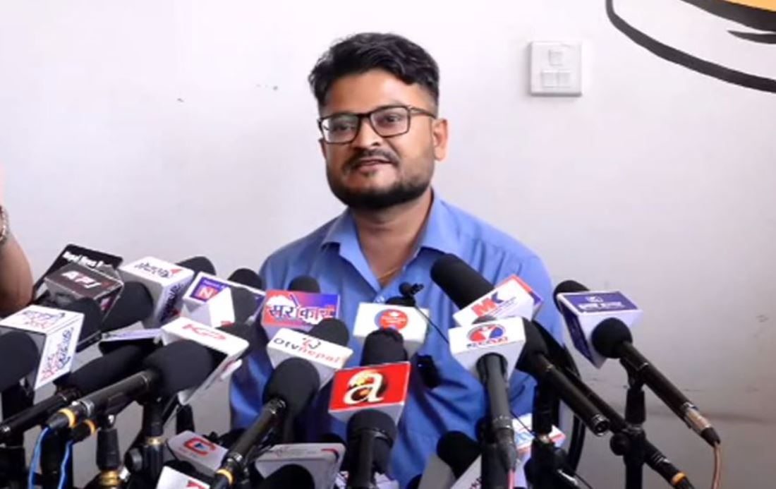 रवि लामिछानेको सहकारी प्रकरण र पासपोर्टको छानबिन पार्टीले गर्नुपर्छ- मुकुल ढकाल