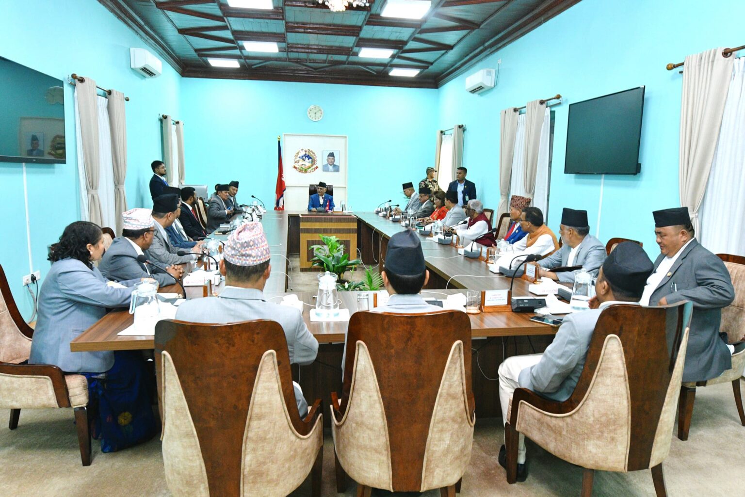 मन्त्रिपरिषद्को बैठक बस्दै