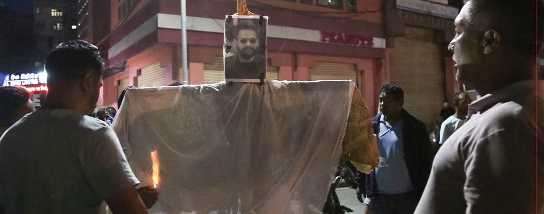 न्यूरोडमा यसरी जलाइयो बालेन शाहको पुत्ला