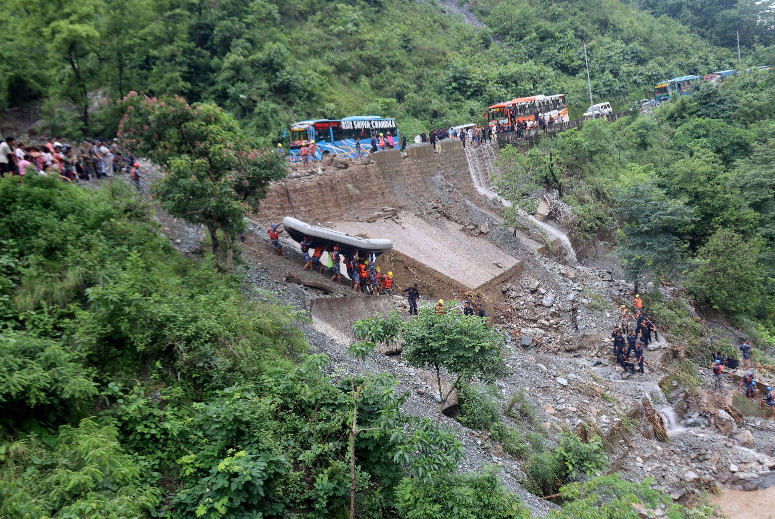 सिमलताल पहिरोको एक साता : भारतीय भूमिमा भेटिन थाले शव