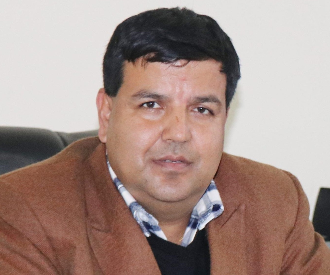 सांसद् शर्माविरुद्ध मुद्दा चलाउन आधार नपुग्ने ठहरसहित महान्यायाधिवक्ताको कार्यालय पुग्यो फाइल