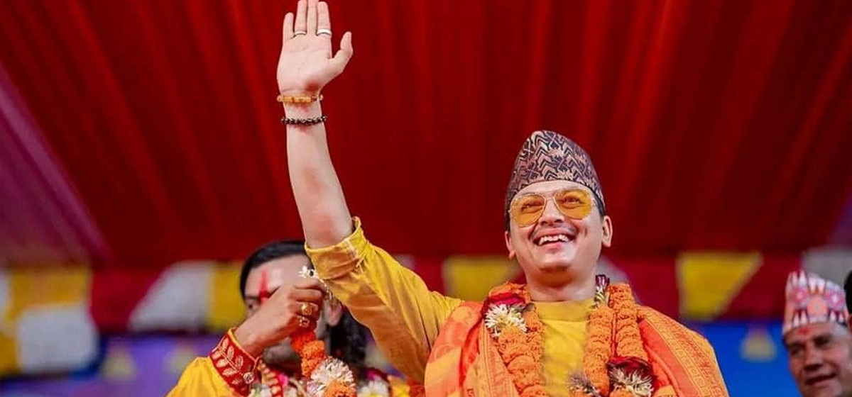 पशुपतिमा लागेको कोटिहोममा पुगेर पल शाहले गरे एक लाख दान