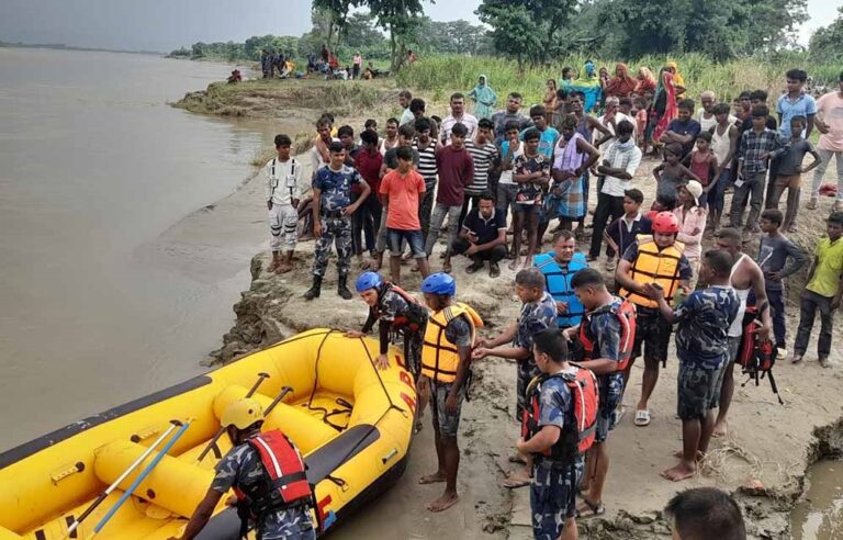 नदीमा बेपत्ता बालकको १८ घण्टापछि शव भेटियो