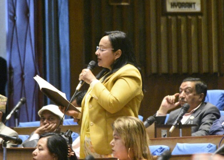 प्रचण्डलाई कांग्रेसको जवाफ: देउवा दम्पत्तिलाई बालकोटको बार्दलीमा पुर्‍याउने तपाईंनै हो