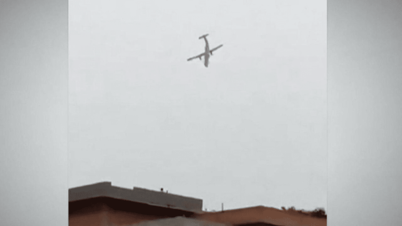 यसरी हेर्दा हेर्दै खस्यो विमान