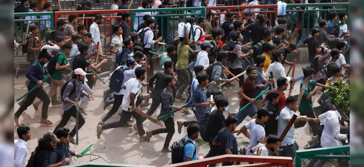 बंगलादेशमा पुनः हिंसा भड्कियो, ४० जना घाइते, होमगार्ड अन्सार समूहले सचिवालय घेर्‍यो