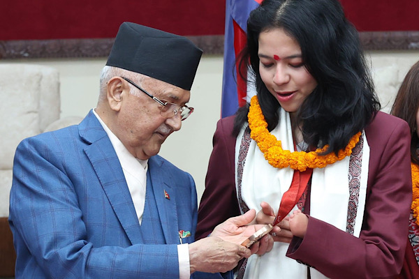 पलेशालाई रु ६५ लाख पुरस्कार सहित सम्मान गरिने :प्रधानमन्त्री ओली