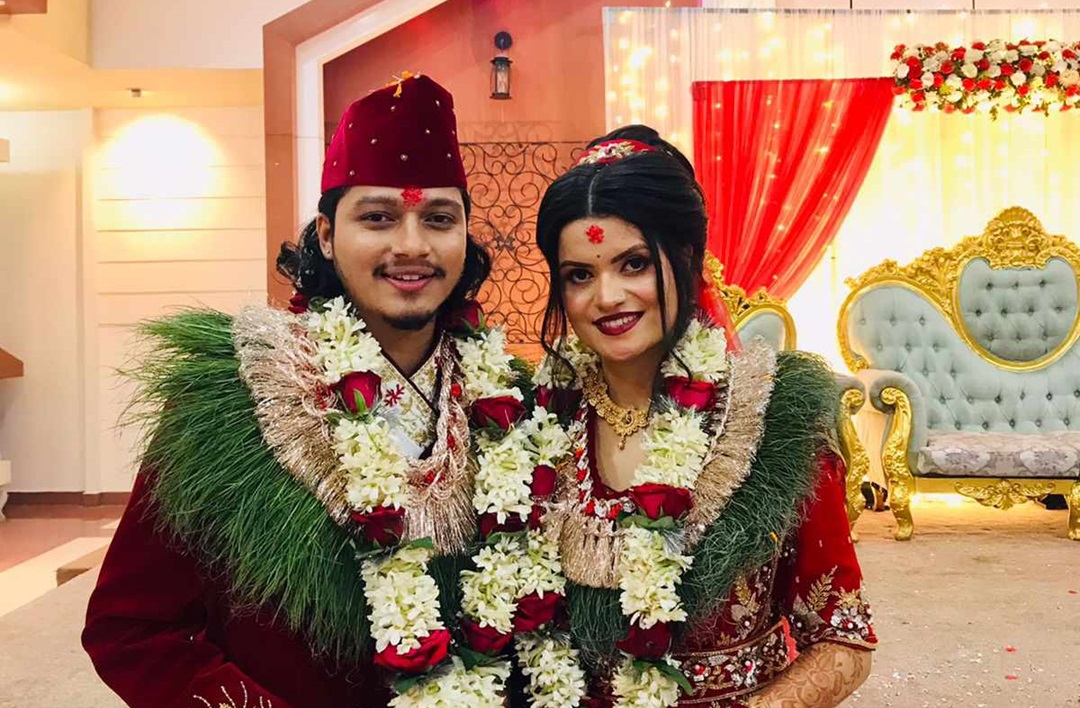 लोकगायक अर्जुन सापकोटाले गरे बिहे