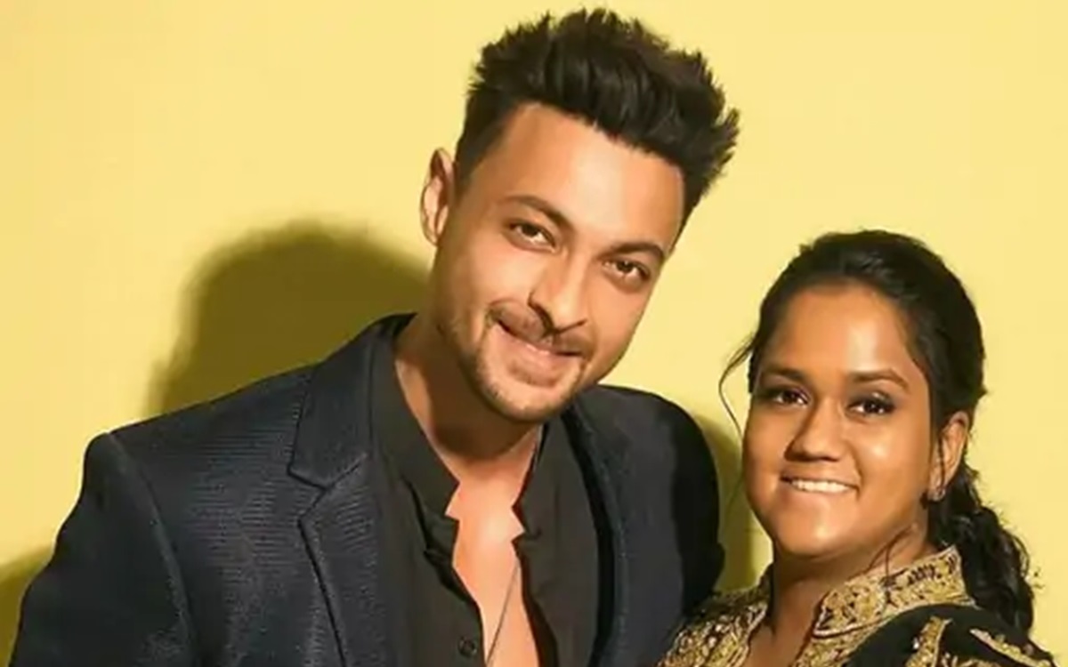 सलमान खानकी बहिनी अर्पिताले बेचिन् घर