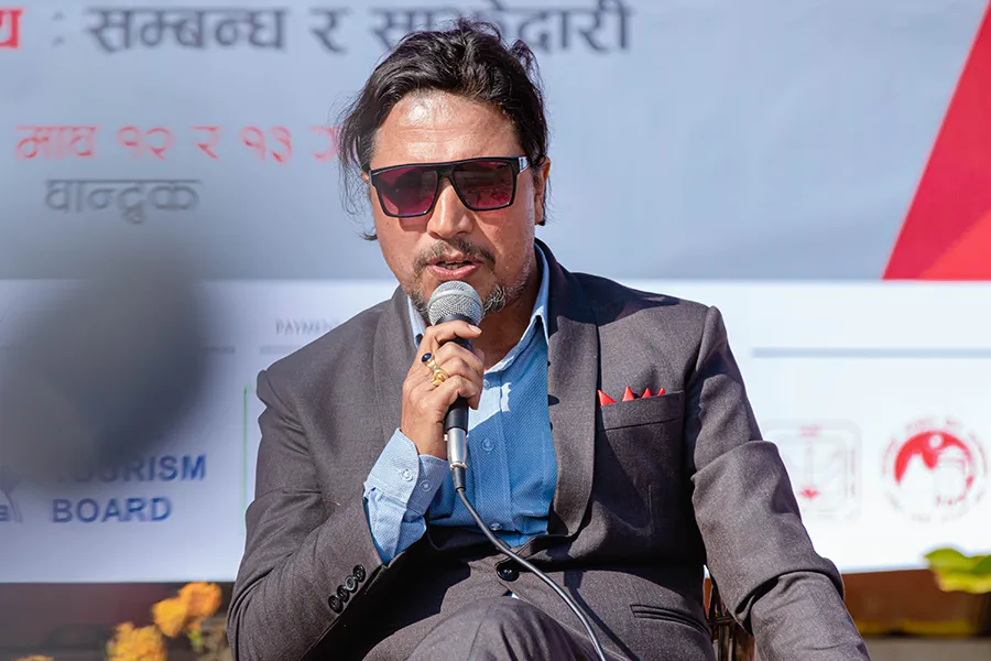 महानायक भन्नेलाई ब्लक गरिदिने दीपकराज गिरीको चेतावनी
