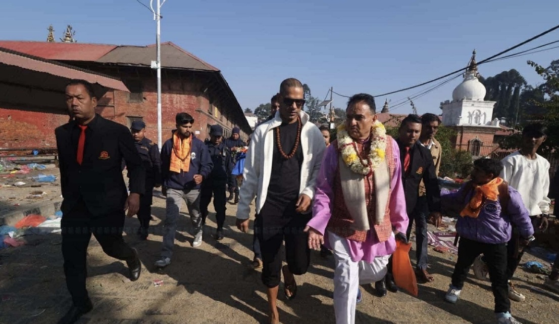 शिखर धवनसहित कर्णाली याक्सका खेलाडीले गरे पशुपतिनाथको दर्शन