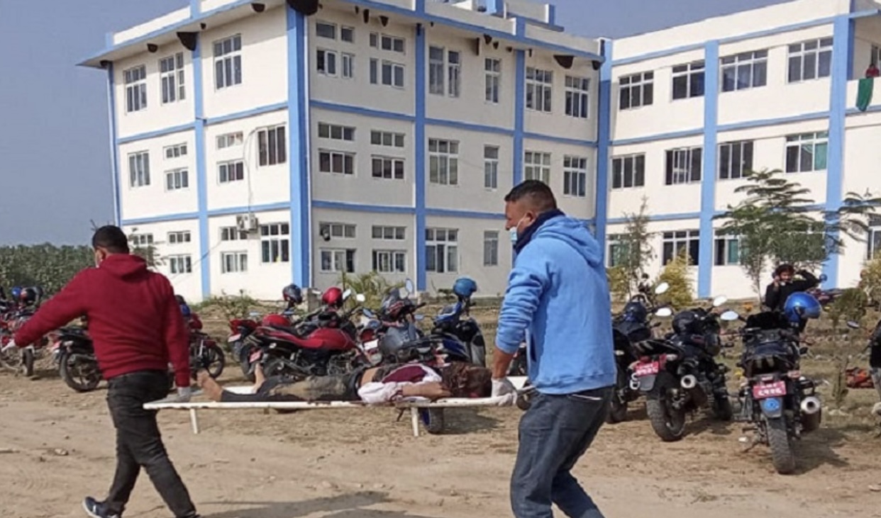 परीक्षा बिग्रिएपछि विष खाएका तीन छात्रामध्ये एकको मृत्यु दुईको उपचार जारी