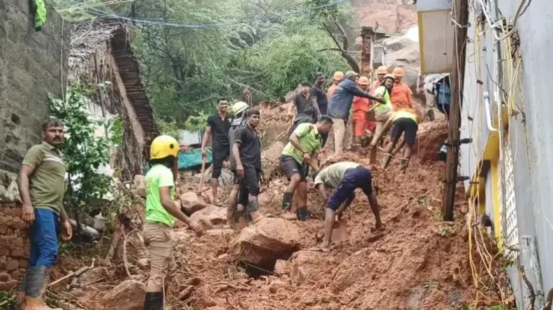 चक्रवातका कारण पहिरो, पाँच जनाको शव भेटियो