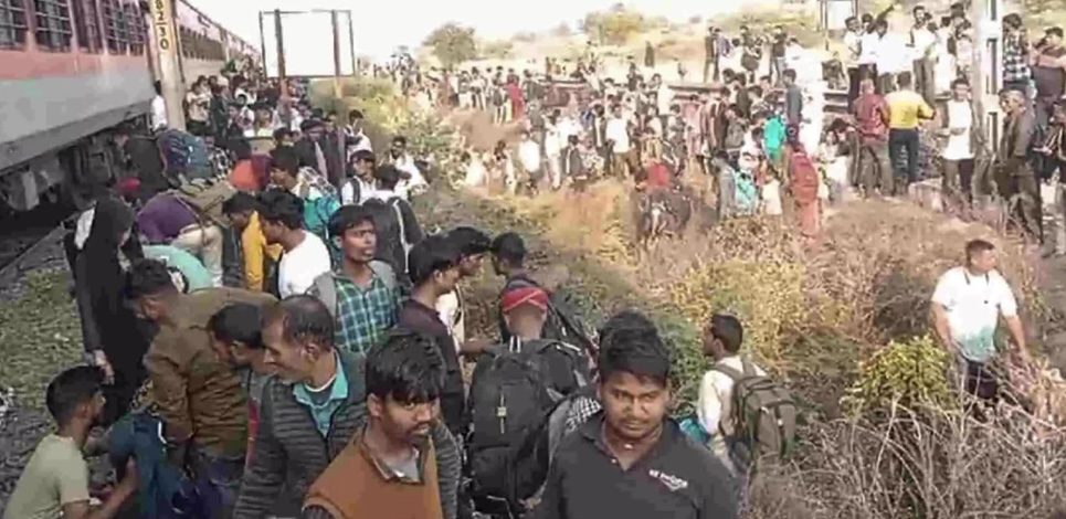 भारतको महाराष्ट्र रेल दुर्घटना : तीन नेपालीसहित मृतकको सङ्ख्या १२ पुग्यो
