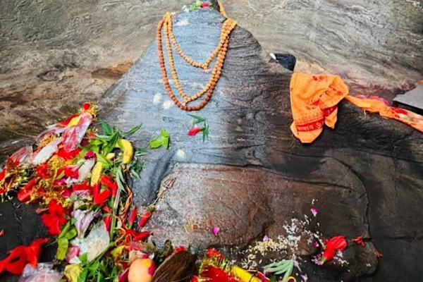दुप्चेस्वर महादेव मन्दिरमा एकै दिन १ लाख ५० हजार २२५ भेटी संकलन