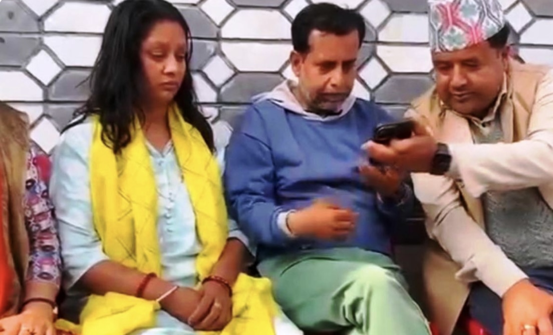 प्रकृतिका बुवाले प्रधानमन्त्रीसँग भने- आगामी दिनमा नेपालीका छोराछोरीको यस्तो घटना सुन्नु नपरोस्