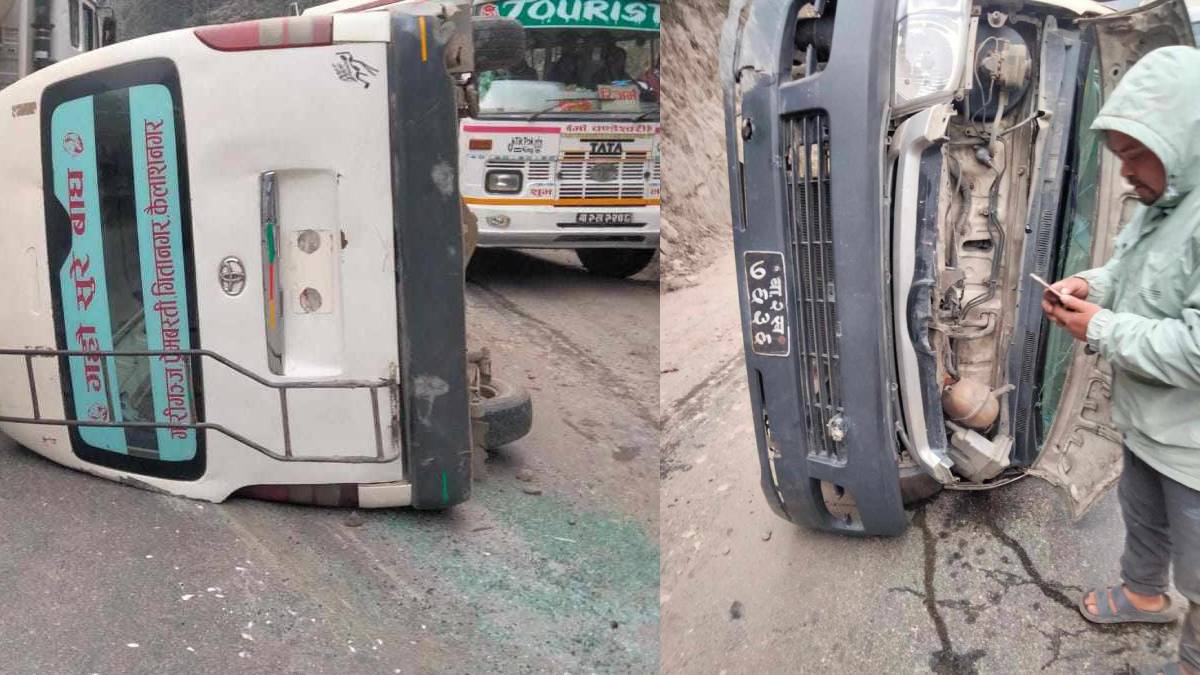 काठमाडौं आउँदै गरेको माइक्रो दुर्घटना