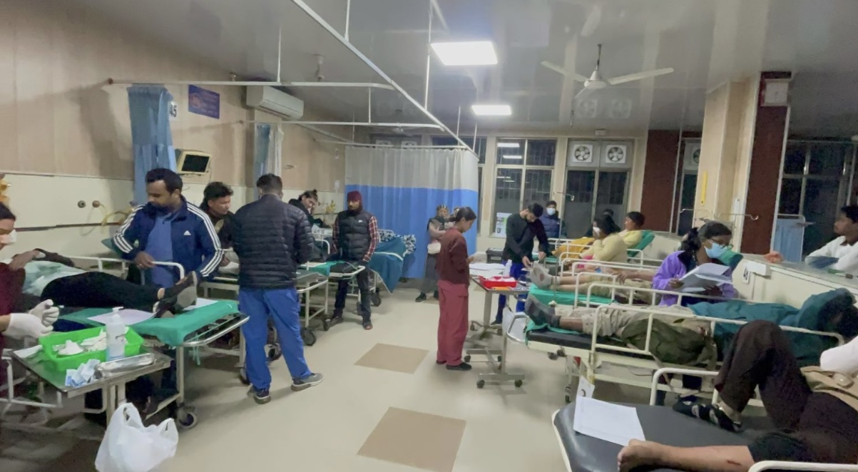 यी हुन चितवन बस दुर्घटनामा घाईते हुनेहरु (नामावलीसहित)