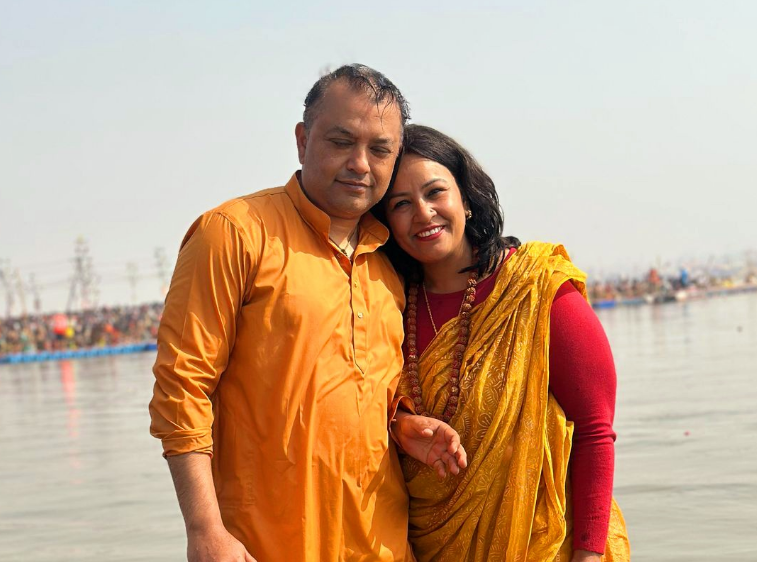 गगन थापाले गरे महाकुम्भ स्नान