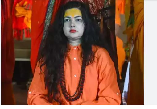 ममता कुलकर्णीको महामण्डेलश्वर पदवी खोसियो, अखडावालाहरू बिबादमा