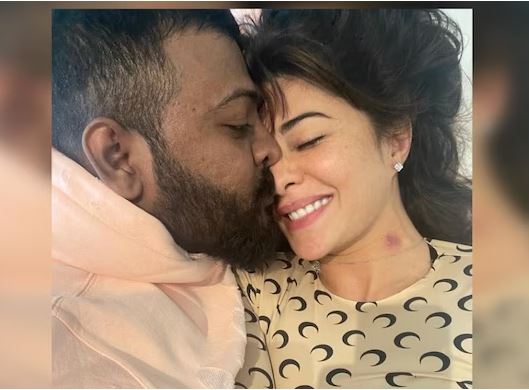 भ्यालेन्टाइन डे मा सुकेशकाे जेलवाट ज्याकलिनलाई लभ लेटर, प्राईभेट जेट उपहारमा !