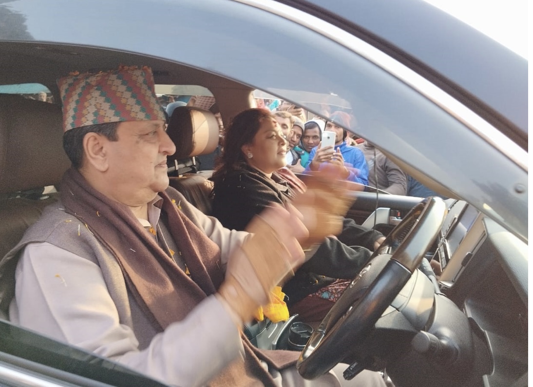 पूर्वराजा ज्ञानेन्द्र छिट्टै फर्किने, एयरपोर्टमा जम्मा हुन कमल थापाको उर्दी