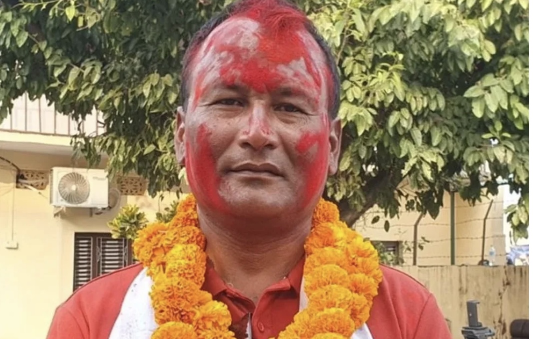 ग्रामथानका अध्यक्षले खोसे उपाध्यक्ष र वडाध्यक्षको गाडी, आफू पनि नचढ्ने