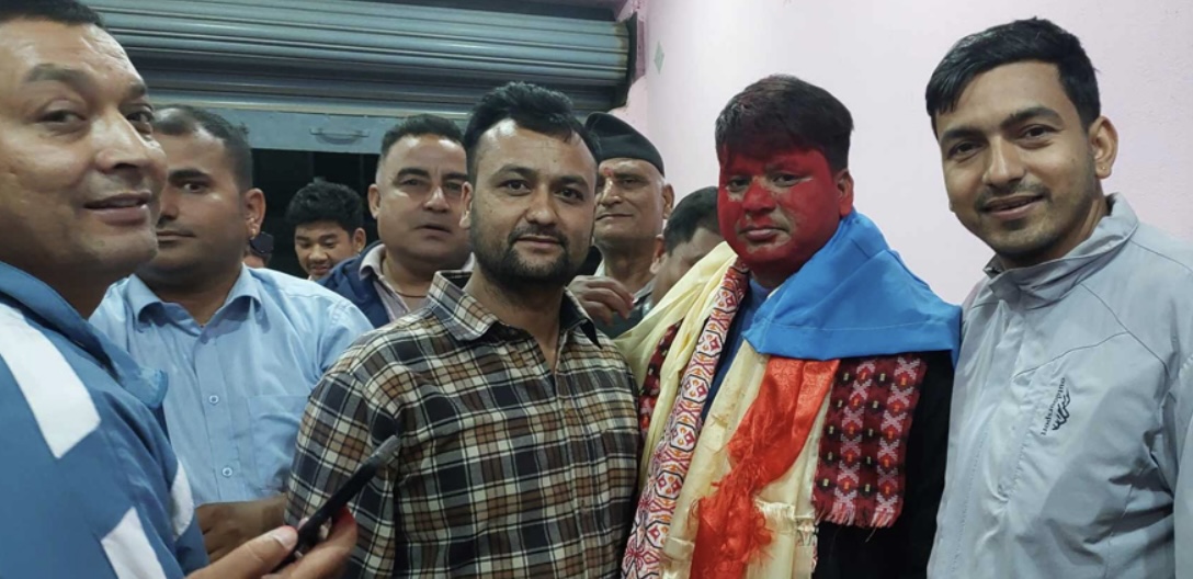 प्रचण्डको तस्वीर जलाउने राप्रपा नेता रिहा