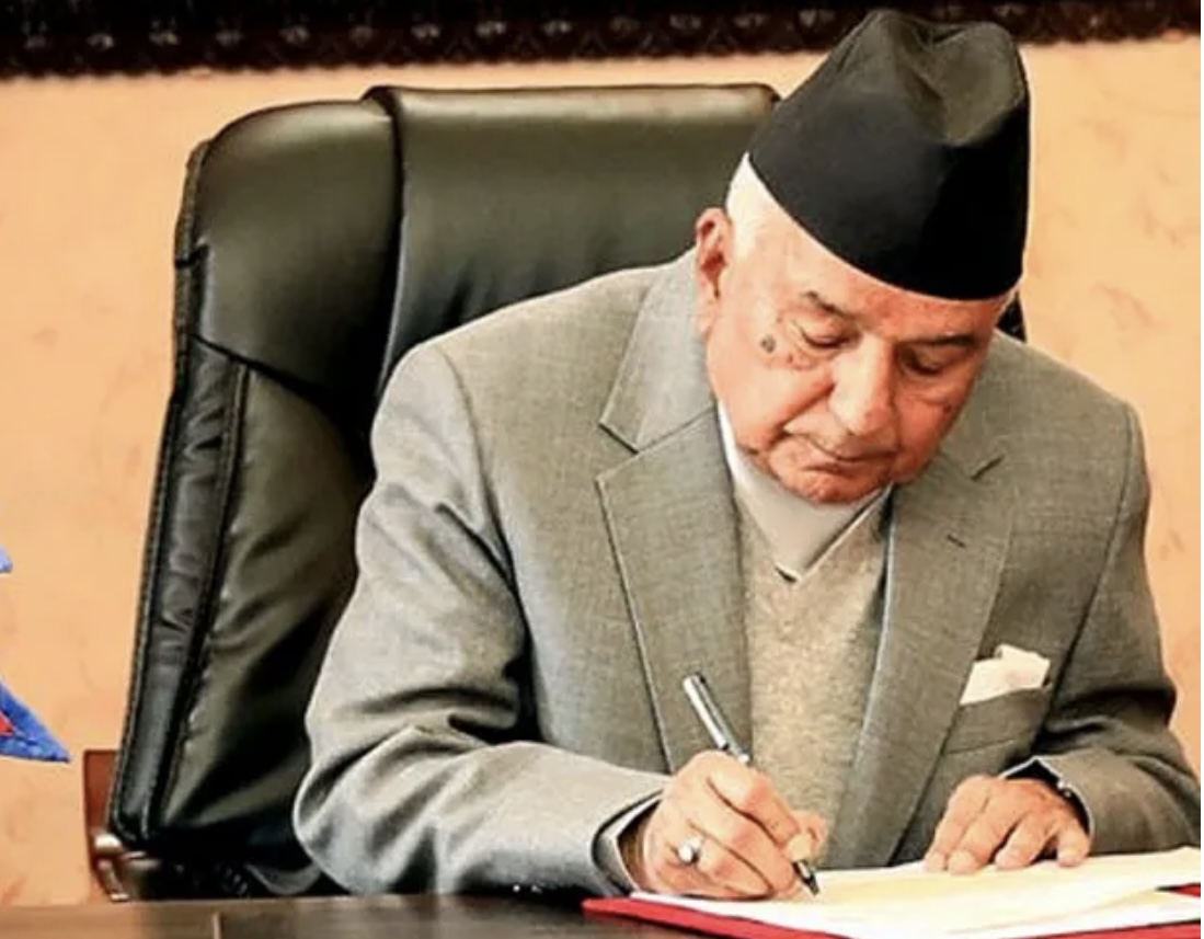 यता राजा फर्कने चर्चा,उता एकाएक हटाइए राष्ट्रपतिका स्वकिय सचिव !