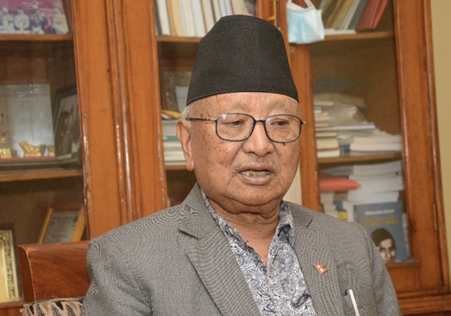 ज्ञानेन्द्रले निहुँ खोज्दा राजतन्त्र ढल्यो, फेरि फर्काउने दिवास्वप्न नदेखे हुन्छ