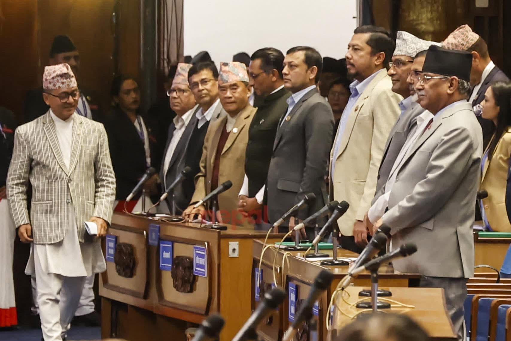 विपक्षीहरुले सदनमा प्रधानमन्त्री खोजेपछि…