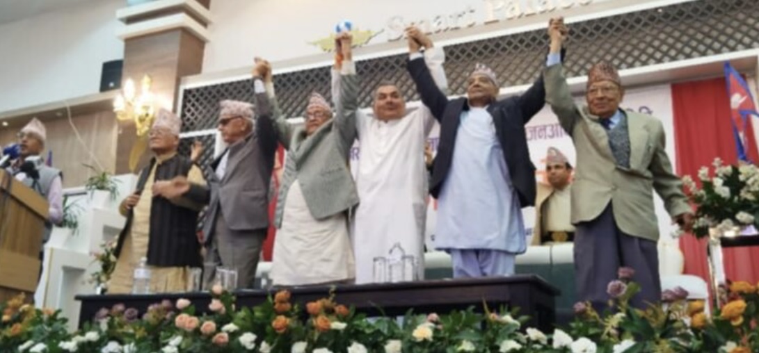 गणतन्त्रवादीहरूलाई राजावादीले दिए एक हप्ते अल्टिमेटम