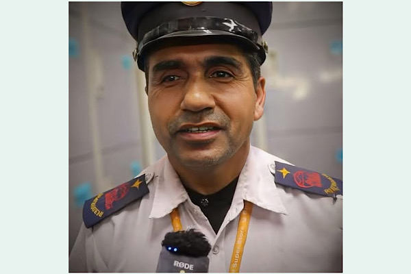 भाटभटेनी लुटपाट गर्नेहरूलाई लखेट्ने कृष्णप्रसाद पराजुलीलाई गृहमन्त्रीको स्याबासी
