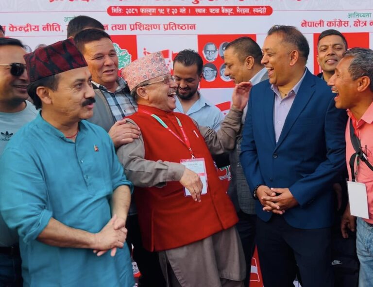 देउवाले आफ्नै च्याप्ने भएपछि पूर्णबहादुरसँग ट्युनिङ मिलाउँदै गगन, बन्ला त नयाँ गुट ?